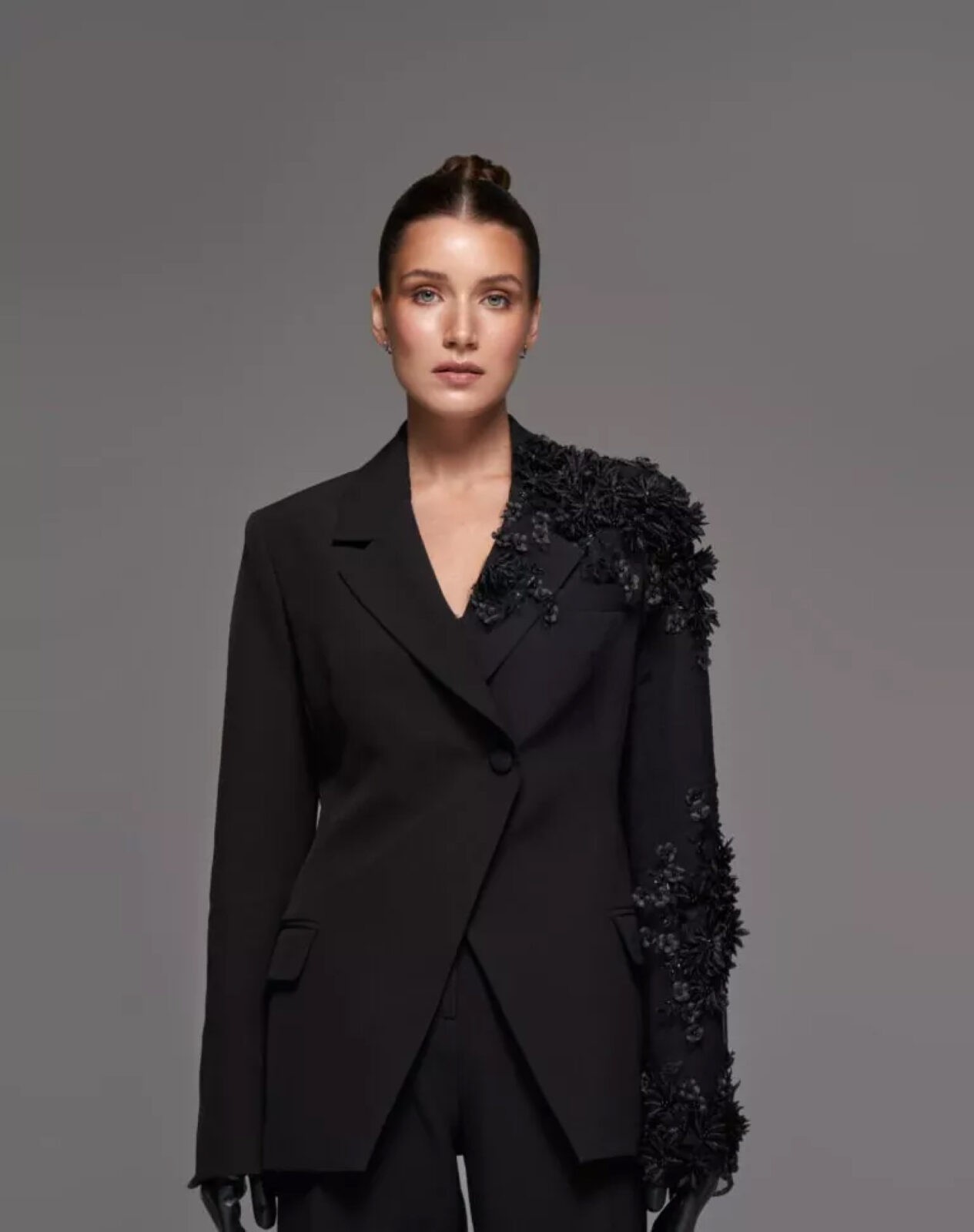 asymmetrical-jacket-with-flowers