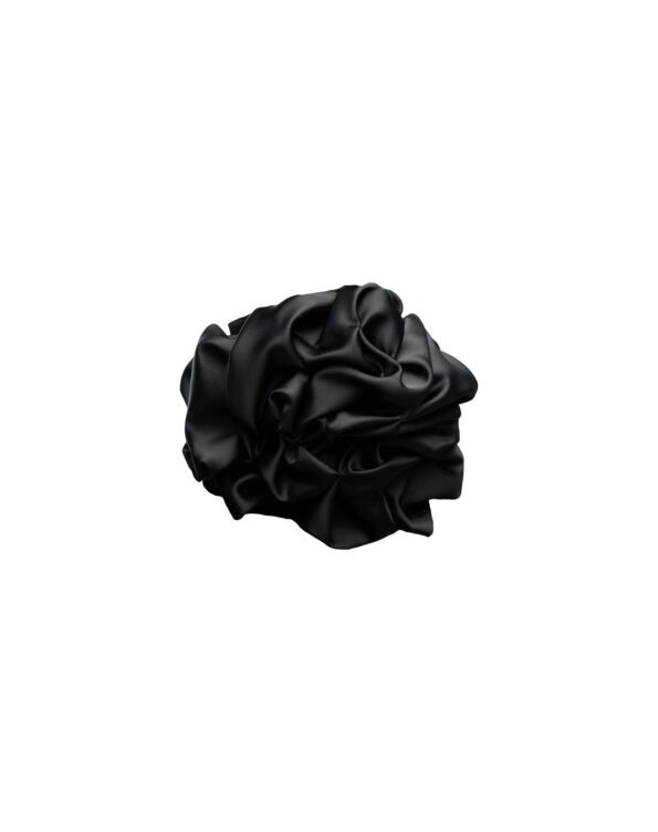 Чорна троянда з сатину