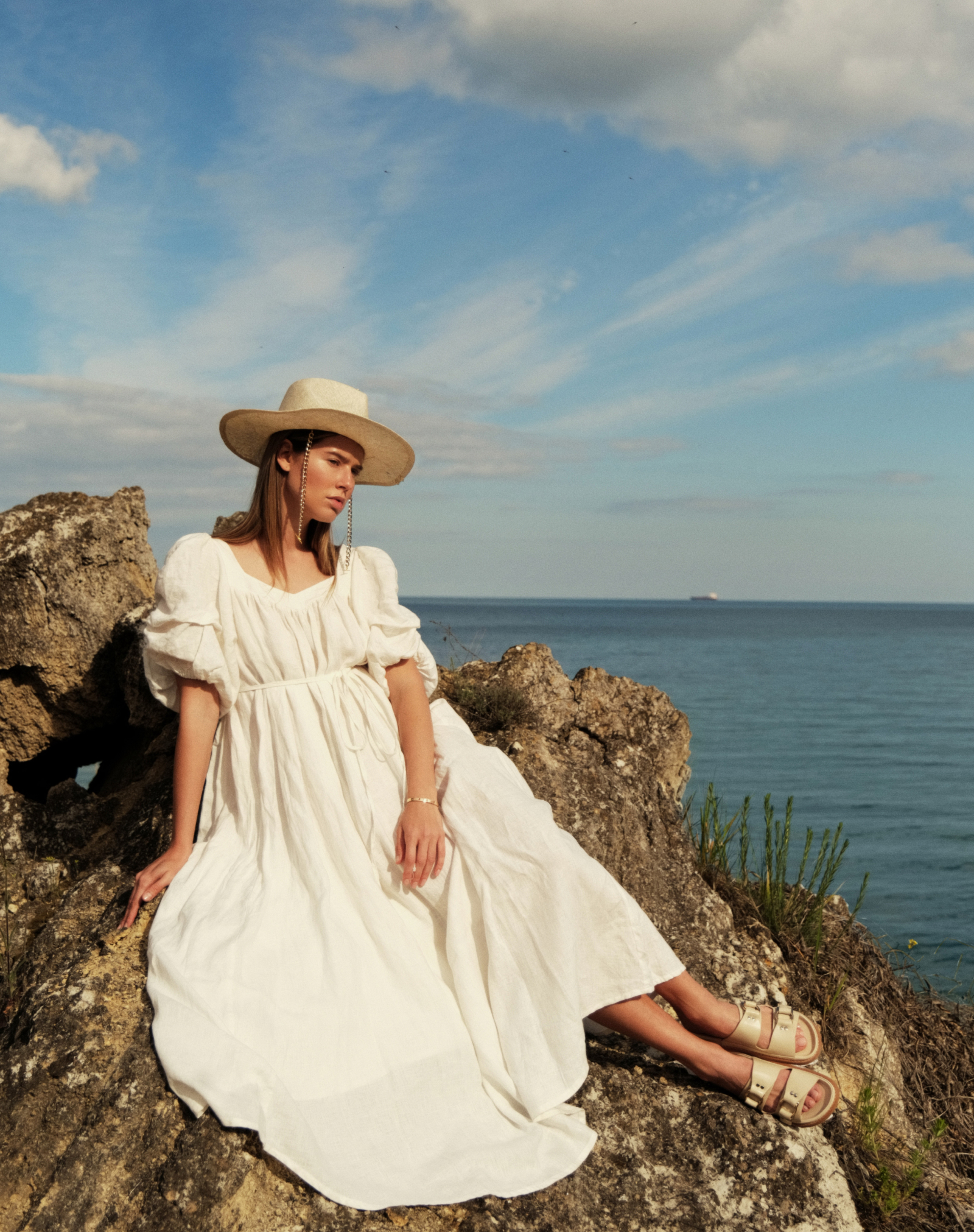Long linen dress with ties in white color